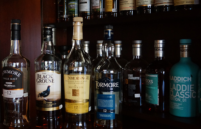 große Whisky-Auswahl