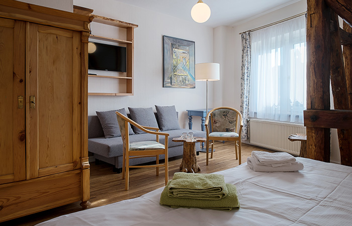 Sitzgelegenheit im Doppelzimmer